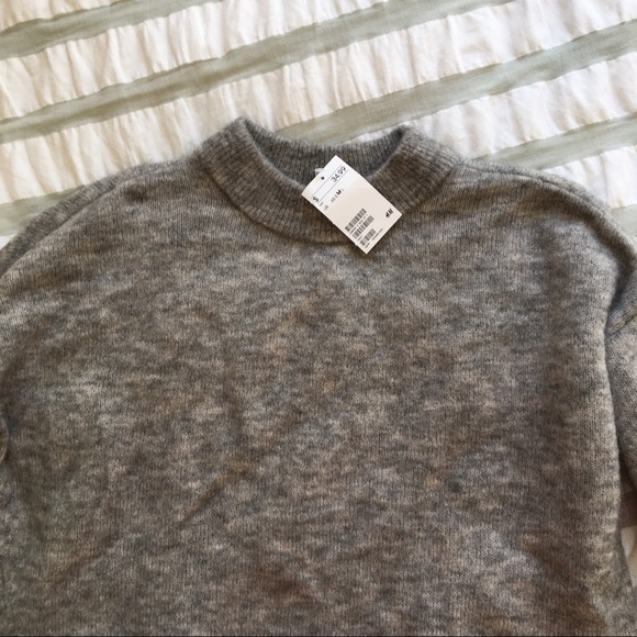 H&M Sweaters - H&M NEW soft cashmere gray crew sweater M